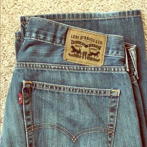 ECU men’s Levi’s W36 L34